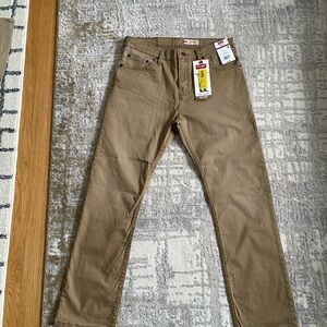 Wrangler Men's Slim Straight Stretch Brown Jeans Pants 33 x 30 NEW NWT